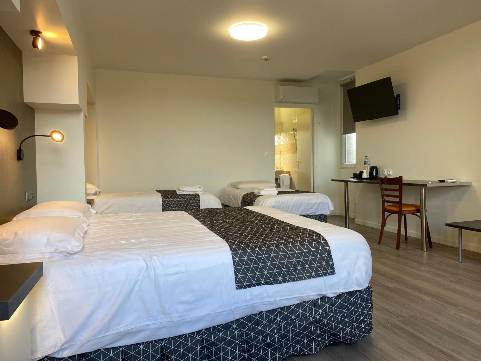 Hotel L'Aventure Morcenx Pokoj fotografie